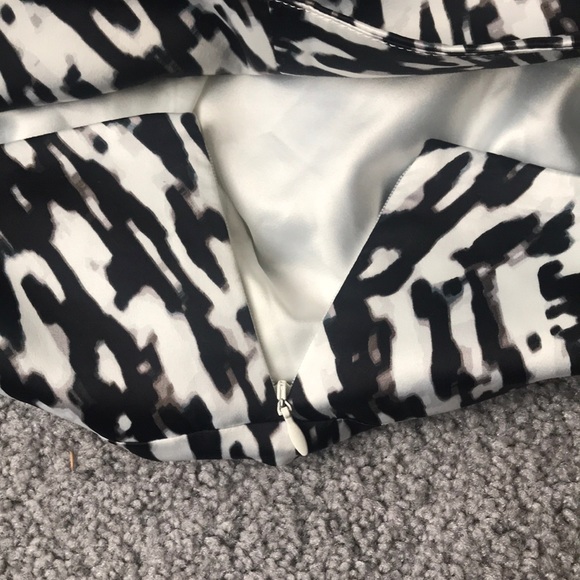 Body by Victoria Leopard print pencil skirt - Picture 4 of 4